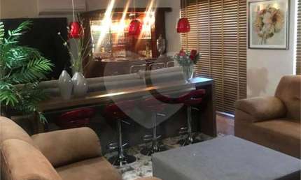 Apartamento à venda na Bandeirantes, Centro, Bauru