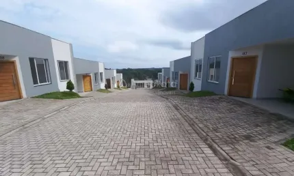 Casa com 3 quartos à venda na JOSE NELSON ROSA, 31, Jardim Nesita, Campina Grande do Sul, 52 m2 por R$ 399.000