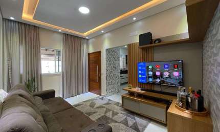 Casa para venda em Jardim Residencial Nova Veneza de 137.00m² com 3 Quartos, 1 Suite e 2 Garagens