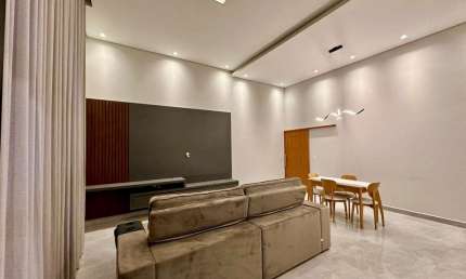 Casa de Condomínio para venda em Jardim Laguna de 300.00m² com 3 Quartos, 3 Suites e 4 Garagens