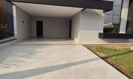 Casa para venda em Jardim Piemonte de 198.00m² com 3 Quartos, 3 Suites e 4 Garagens