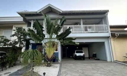 Casa de Condomínio para alugar em Jardim Esplendor de 420.00m² com 3 Quartos, 3 Suites e 4 Garagens