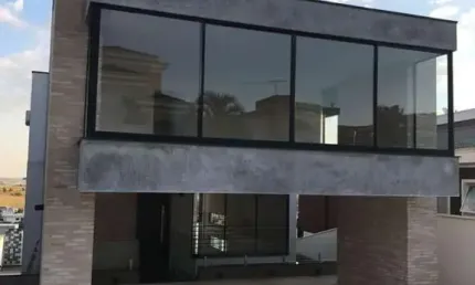 Casa de Condomínio para alugar em Jardim Vila Paradiso de 552.00m² com 5 Quartos, 5 Suites e 4 Garagens