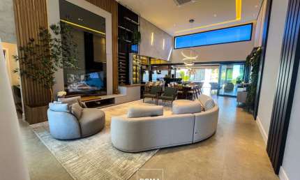 Casa para venda em Parque Residencial Indaiá de 1200.00m² com 4 Quartos, 4 Suites e 2 Garagens