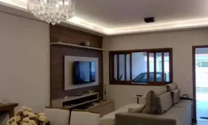 Casa para venda em Jardim Regina de 157.00m² com 3 Quartos, 2 Suites e 3 Garagens