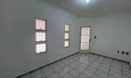 Casa para venda em Jardim Hubert de 130.00m² com 2 Quartos e 2 Garagens
