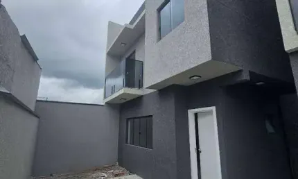 Sobrado em Condomínio à venda no Alto Boqueirão com 03 dormitórios (1 Suíte com Sacada) , 93m² + Terraço de 34m².  De R$ 569.900,00 por R$ 549.900,00