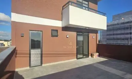 Apartamento à venda no Boneca do Iguaçu | Localizado na Av. Castro de Alves | 3 Dormitórios (suíte com terraço), Varanda, 97m², 1 Vaga | R$ 549.900