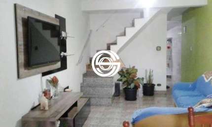 Sobrado Frontal com 5 Dormitórios, 2 Vagas, 200 m² - A E Carvalho