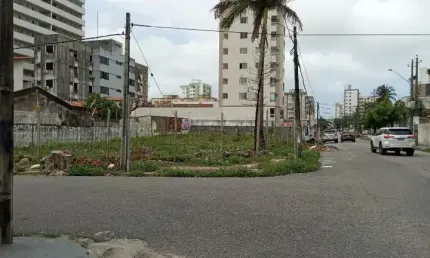 Vende excelente terreno  comercial de esquina  no Joaquim Távora