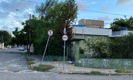 Vende excelente casa com ótima localização no bairr de Fátima