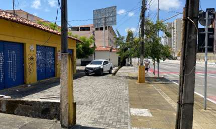 Ponto comercial com 1 sala para alugar na Avenida Aguanambi, 837, Fátima, Fortaleza
