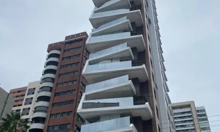 Vende excelente apartamento de alto padrão no Meirelles