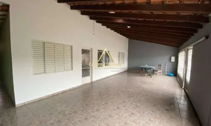 Casa 4 dormitórios ou + para Venda em Mogi Guaçu, Jardim Ipê III, 5 dormitórios, 2 banheiros, 2 vagas