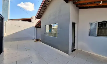 Casa 4 dormitórios ou + para Venda em Mogi Guaçu, Jardim Veneza, 4 dormitórios, 2 suítes, 3 banheiros, 4 vagas
