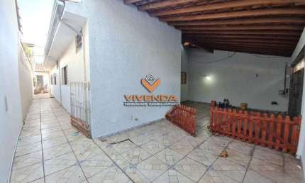 CASA AMPLA EM TERRENO INTEIRO NO B. SÃO JOAQUIM EM FRANCA