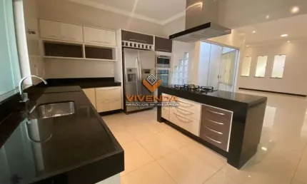 CASA 3 DORMITORIOS, 2 BANHEIROS, 2 VAGAS NO JD PIRATININGA I