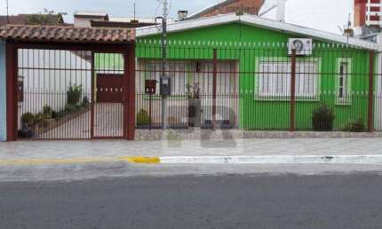 Casa com 3 dormitórios à venda, 268 m² por R$ 990.000,00 - Sumaré - Alvorada/RS