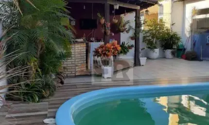 Casa com 3 dormitórios à venda, 180 m² por R$ 595.000,00 - Rubem Berta - Porto Alegre/RS