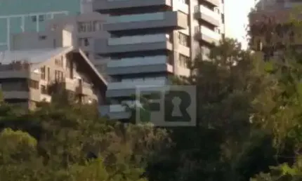 Excelente Apartamento de 3 Dorm. bairro Moinhos de Vento, Porto Alegre/RS. 256m² Privativos.
