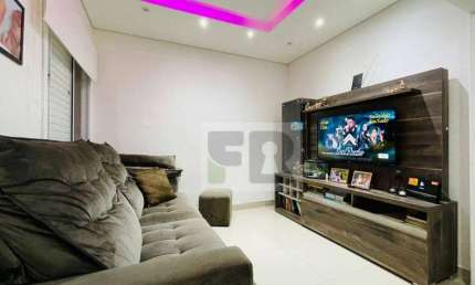 Excelente Casa (COND. FECHADO) com 2 Dorm. vaga de garagem Bairro Stella Maris Alvorada/RS.