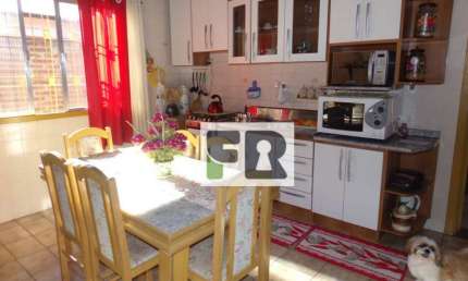 Excelente Casa, de 2 Dorm. c/  Vagas de Garagem coberta, Americana, Alvorada/RS, 90m² Privativos.