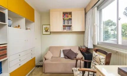 Amplo apartamento com elevador e suíte dois por andar