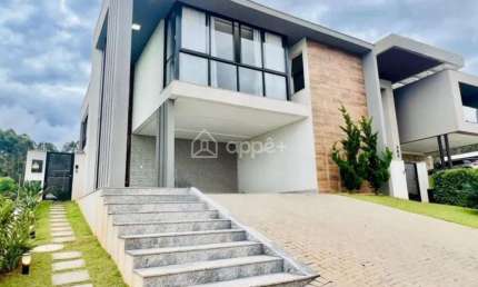 Espetacular Casa | Condomínio Alphaville | 4 Suítes 4 Vagas 405m2 | Com Piscina