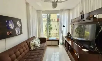 Área Privativa com 3 quartos Suíte 238m2 Bairro Santo Antônio Belo Horizonte