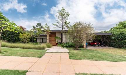 Casa no condomínio Fazenda Dona Carolina para venda com 4 quartos, 452m²
