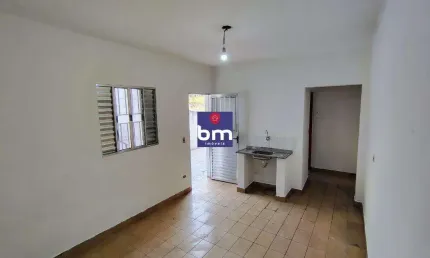 Casa para alugar em São Paulo, Parque Regina, com 1 quarto, com 10 m²