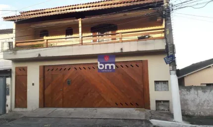 Venda | Sobrado com 540,00 m², 7 dormitório(s), 4 vaga(s). Vila das Belezas, São Paulo