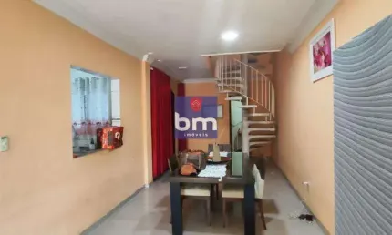 Sobrado à venda em São Paulo, Super Quadra Morumbi, com 3 suítes, com 250 m²