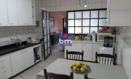 Sobrado à venda em Taboão da Serra, Jardim Bontempo, com 2 quartos, com 250 m²