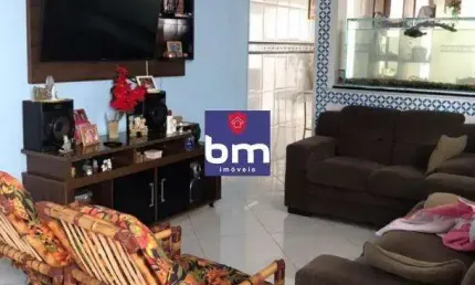 Casa à venda em São Paulo, Jardim Dom José, com 2 quartos, com 188 m²