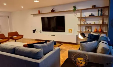 Apartamento reformado com 4 quartos à venda em copacabana