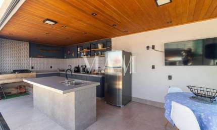 Cobertura duplex finamente decorada a venda no Recreio com 3 suítes - Impecável