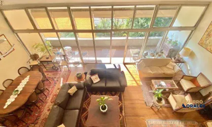 CASA EM CONDOMÍNIO FECHADO PRÓXIMA À ESTAÇÃO BUTANTÃ DO METRÔ - 390M²