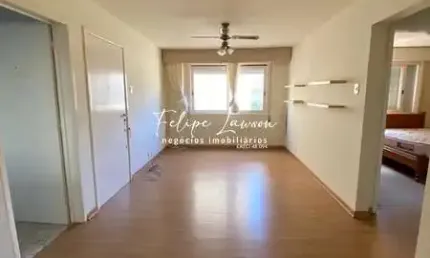 Apartamento 2 dormitórios desocupado próx ao Hospital Miguel Pilcher