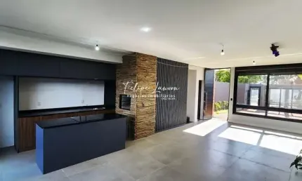 Casa nova 3 suítes e 180m² privativos no Recanto de Portugal