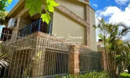 Casa com 3 quartos e 2 suites quase Av. Rio grande - Cassino