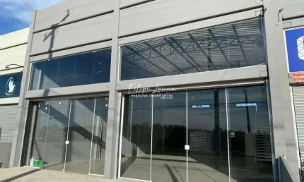 Predio comercial com 250m2 próximo loja PraCasa Lorenzeti