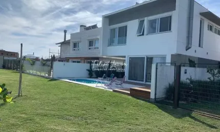 Casa alto padrão com 4 quartos Cond. Lagos de São Gonçalo