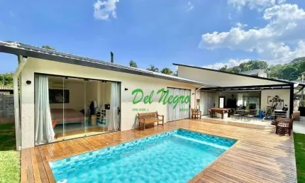 Casa com 3 suítes à venda, 277 m² - Miolo da Granja Viana.