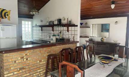 Casa Duplex dos Sonhos em Búzios - Segurança, Conforto e Lazer a 1 Quadra da Praia!