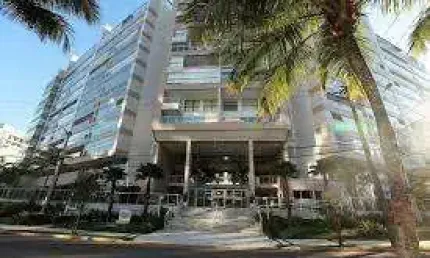 Apartamento com 3 quartos à venda na Riviera, Bertioga  por R$ 2.700.000