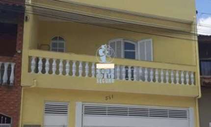 Casa com 4 quartos à venda na Vila Pereta, Poá  por R$ 600.000