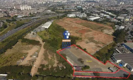 Terreno comercial para alugar no Jardim Guanca, São Paulo  por R$ 130.000