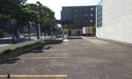 Barracão / Galpão / Depósito para alugar no Pari, São Paulo  por R$ 300.000