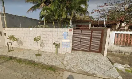 Casa com 2 quartos à venda no Balneário Tupy, Itanhaém  por R$ 550.000